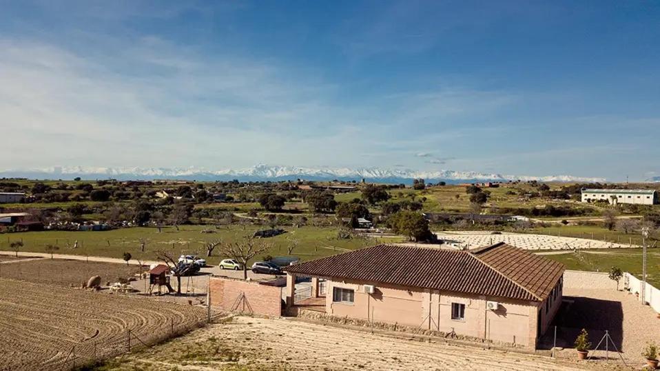 El Secreto De Los Perales Velada Luaran gambar