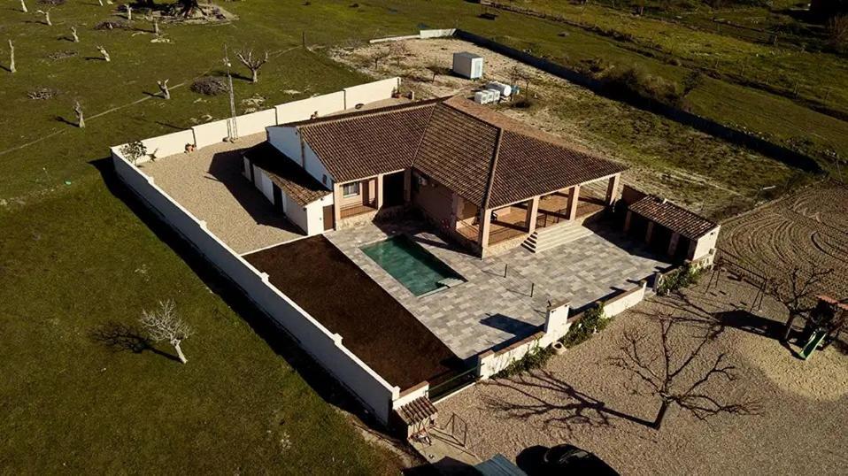 El Secreto De Los Perales Velada Luaran gambar